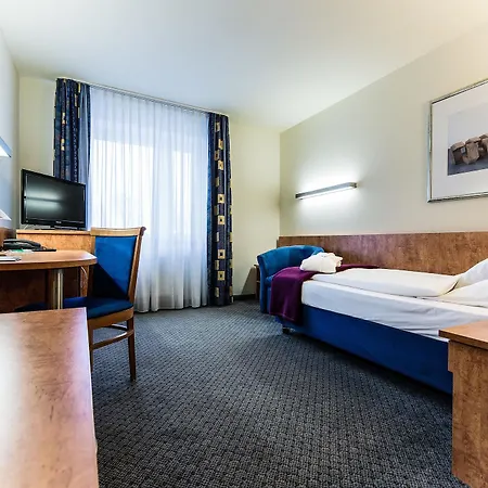 מלון Am Moosfeld 4*