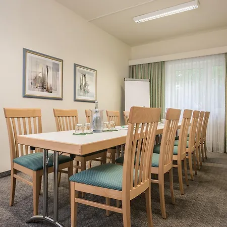 Am Moosfeld מלון 4*