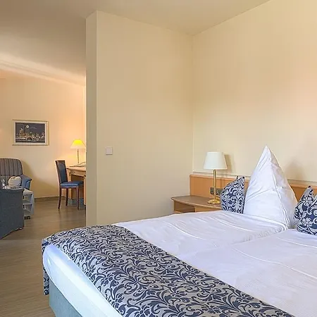 Hotel Am Moosfeld 4*