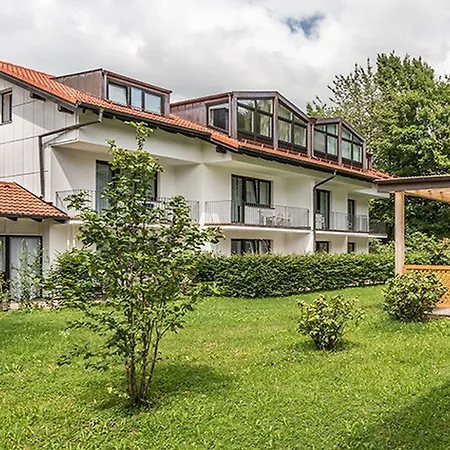 Hotel Am Moosfeld 4*