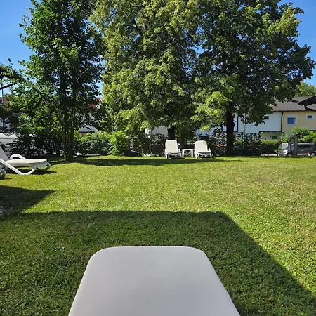 Am Moosfeld 4* Mnichov