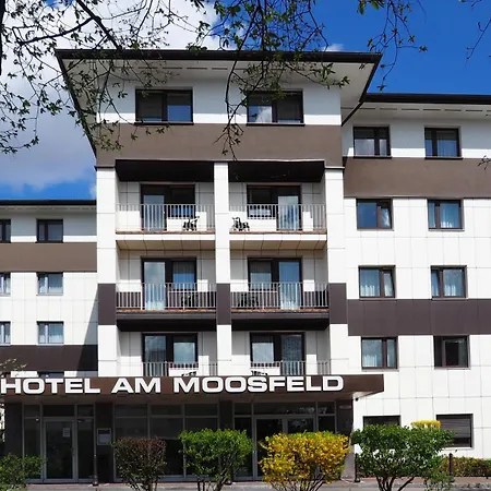 Hotel Am Moosfeld 4*