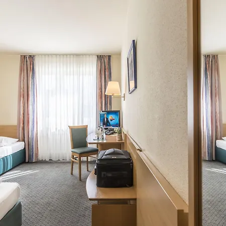 Am Moosfeld Otel Münih