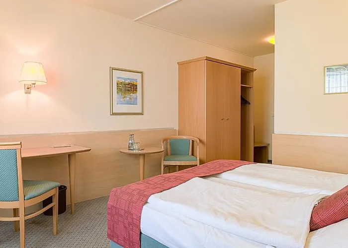 Hotel Am Moosfeld 4*